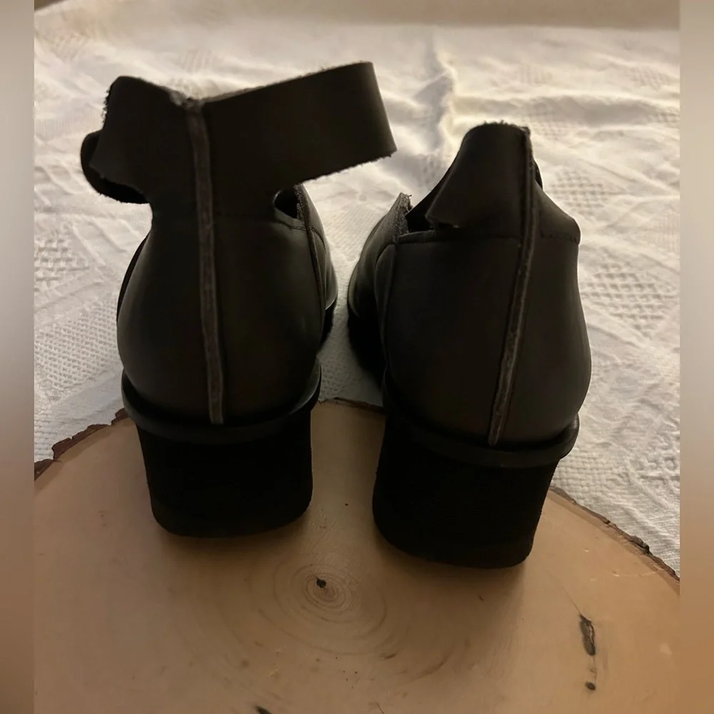 LOINTS of HOLLAND Selena Gray Leather Ankle Strap Wedge Heel Shoes Sz 38